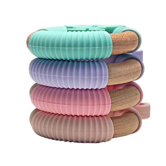 Mint green owl teether toy - Picture 4 of 5